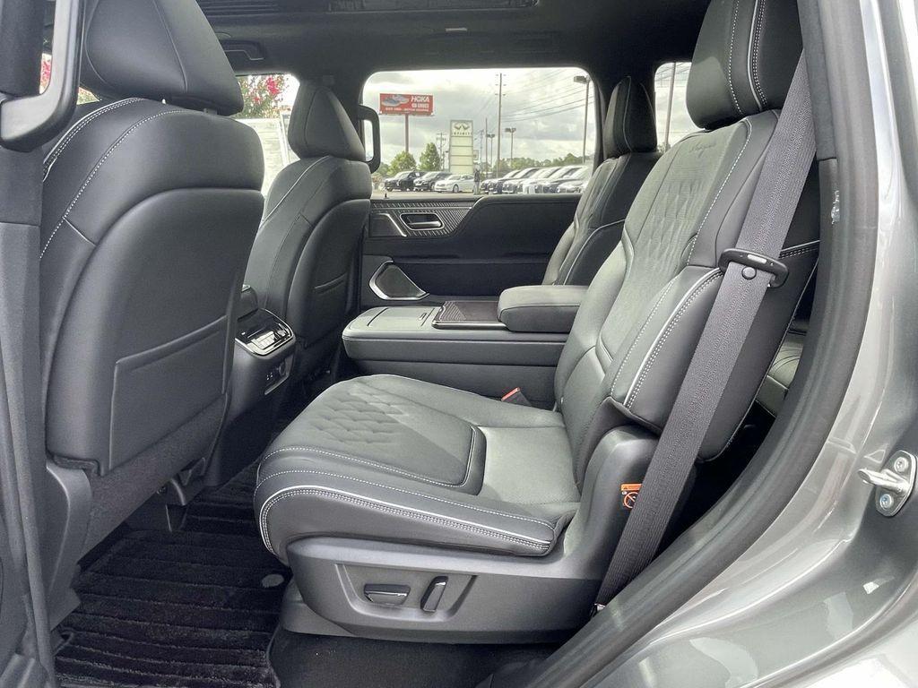 new 2025 INFINITI QX80 car, priced at $113,850