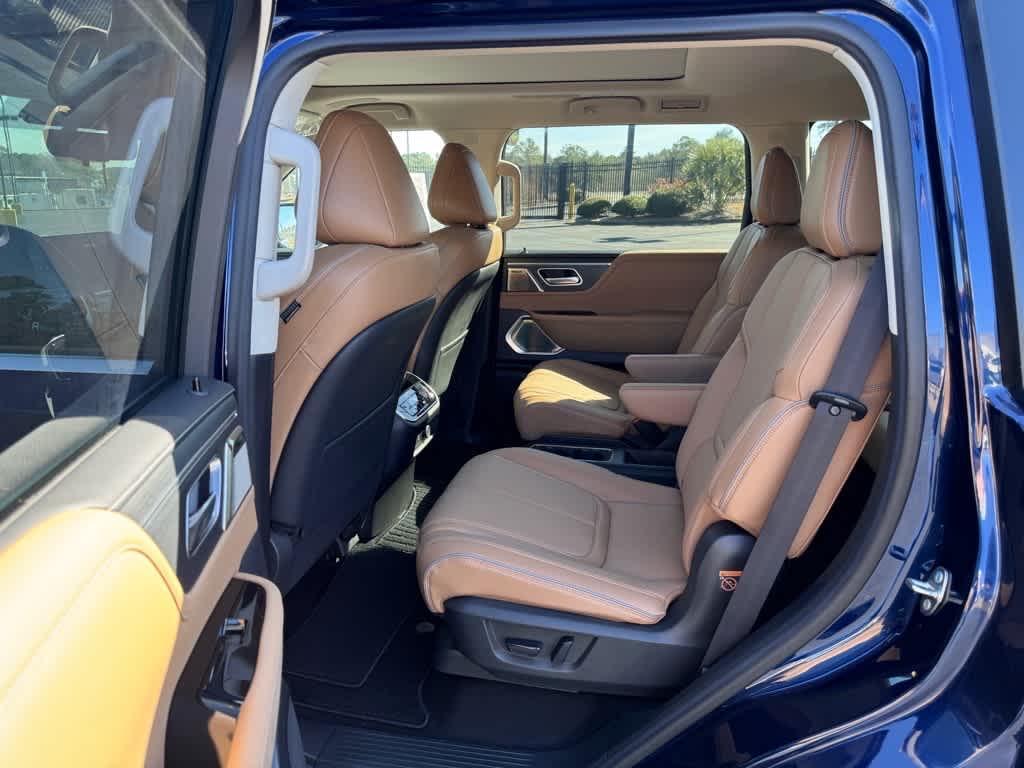 new 2025 INFINITI QX80 car, priced at $97,664