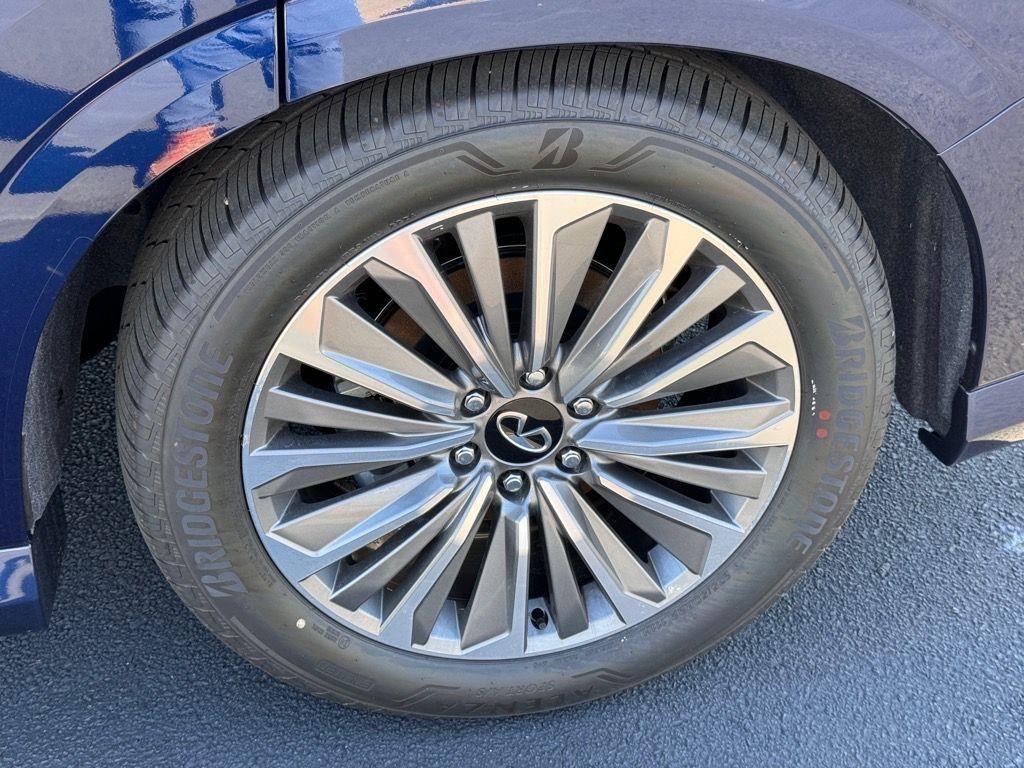 new 2025 INFINITI QX80 car, priced at $97,664