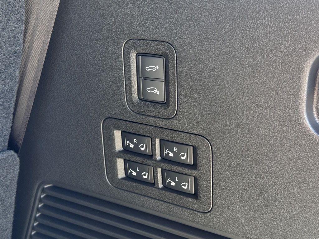 new 2025 INFINITI QX80 car, priced at $97,664