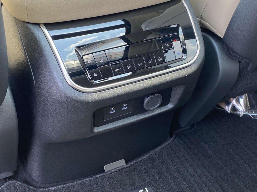 new 2025 INFINITI QX80 car, priced at $87,955