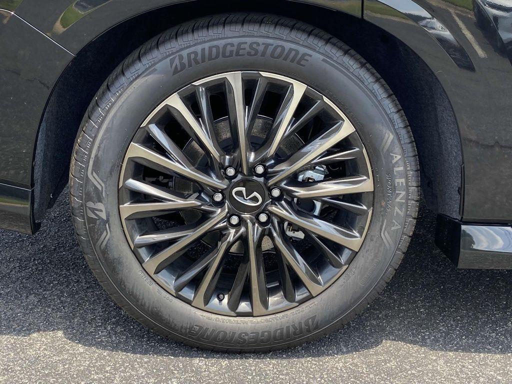 new 2025 INFINITI QX80 car, priced at $112,590