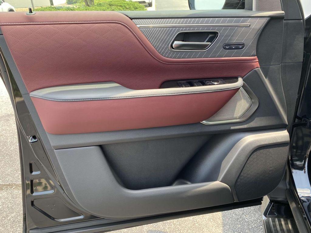 new 2025 INFINITI QX80 car, priced at $112,590