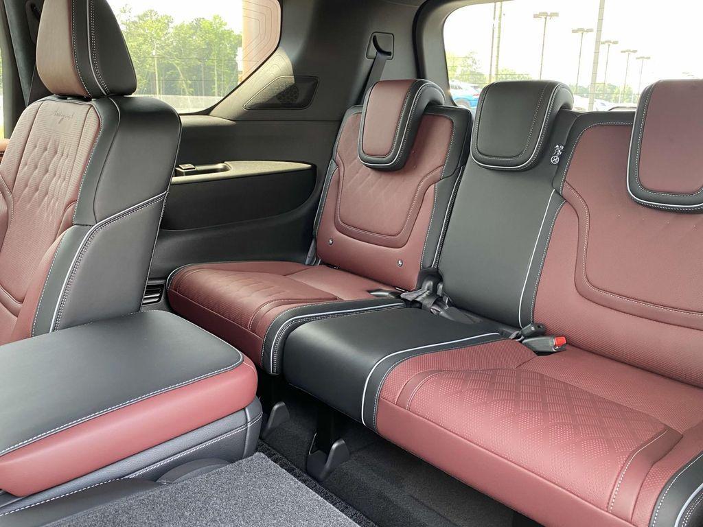 new 2025 INFINITI QX80 car, priced at $112,590