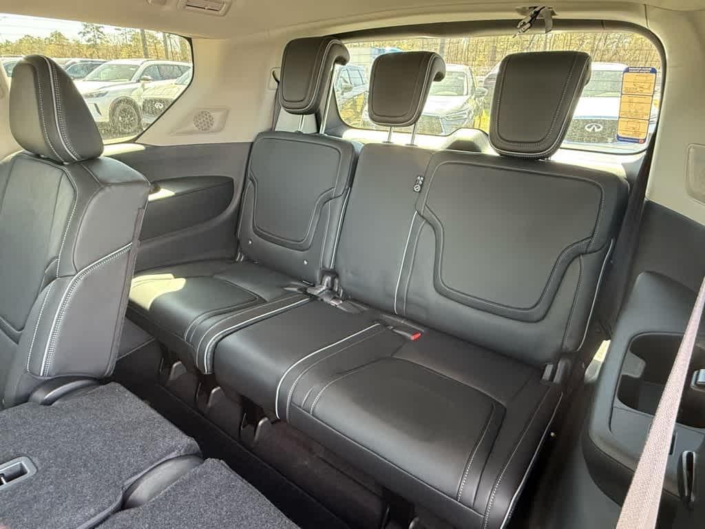 new 2025 INFINITI QX80 car, priced at $90,801