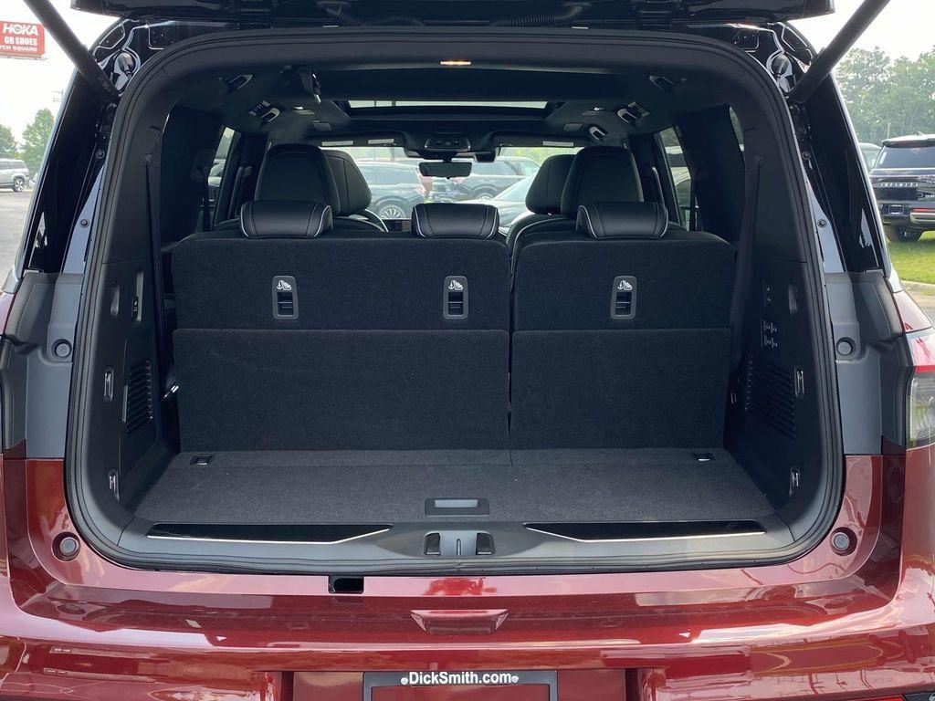 new 2025 INFINITI QX80 car, priced at $113,000
