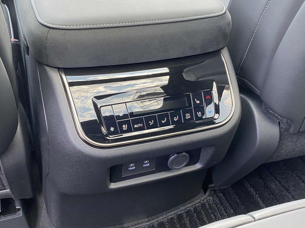 new 2025 INFINITI QX80 car, priced at $113,000
