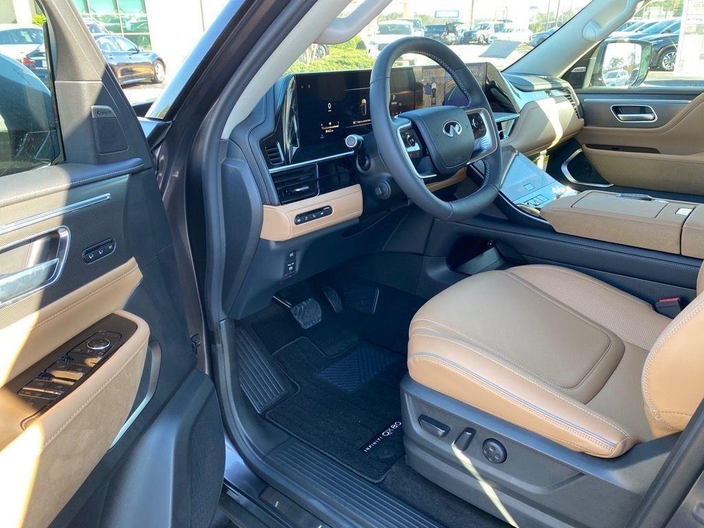 new 2025 INFINITI QX80 car, priced at $88,227