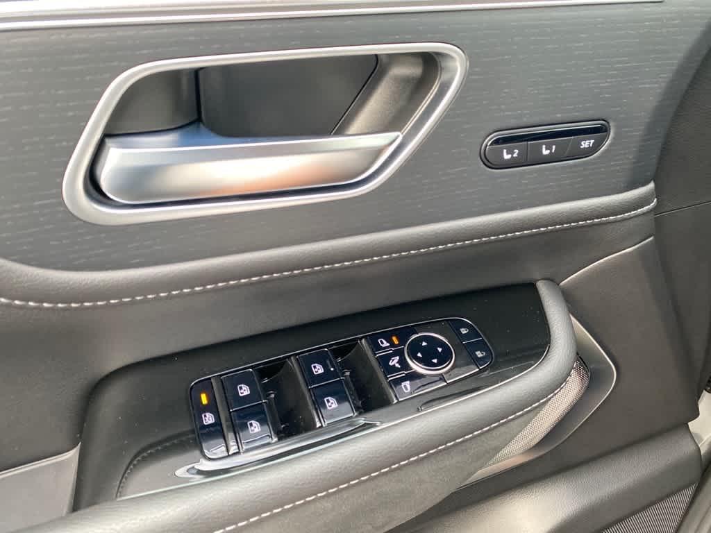 new 2025 INFINITI QX80 car, priced at $101,894
