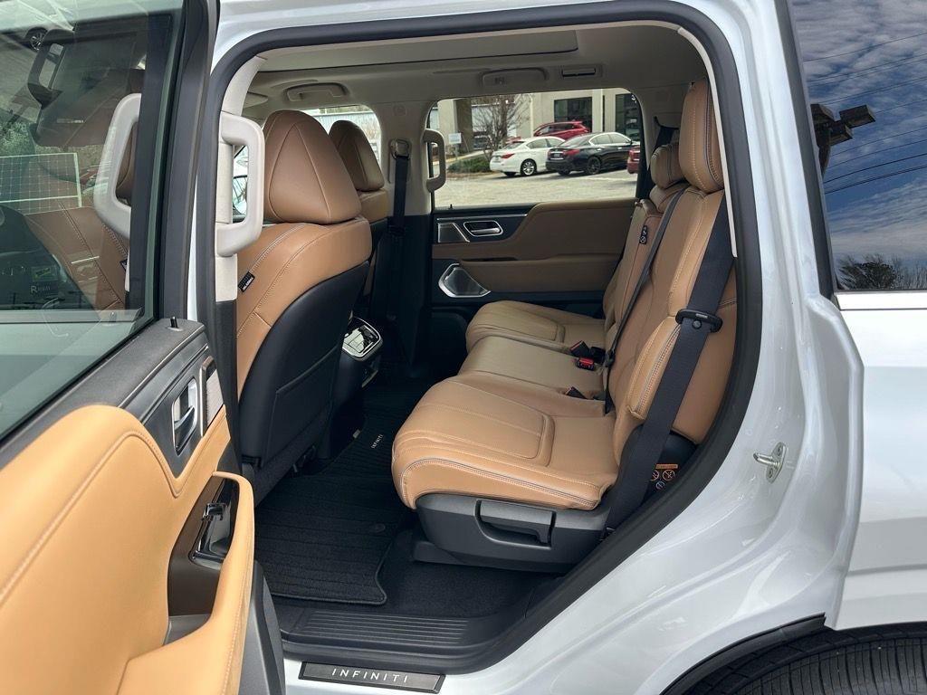 new 2025 INFINITI QX80 car, priced at $103,924
