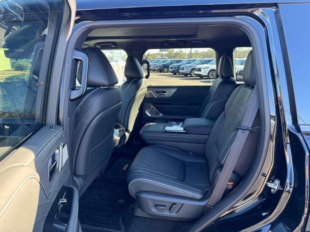new 2025 INFINITI QX80 car, priced at $107,201