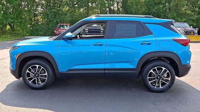 new 2025 Chevrolet TrailBlazer car, priced at $28,735
