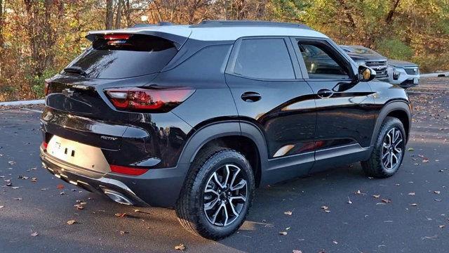 new 2025 Chevrolet TrailBlazer car, priced at $30,740