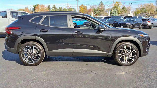 new 2025 Chevrolet Trax car, priced at $26,585