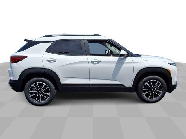 new 2025 Chevrolet TrailBlazer car, priced at $28,340