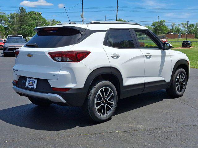 new 2025 Chevrolet TrailBlazer car, priced at $28,340
