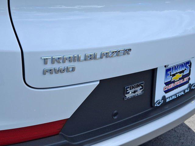 new 2025 Chevrolet TrailBlazer car, priced at $28,340