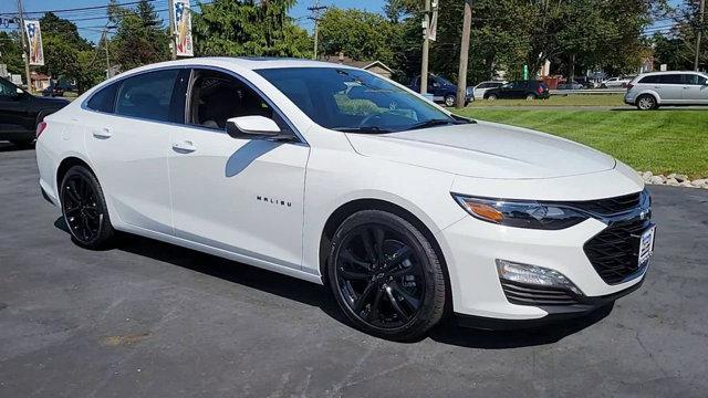 new 2025 Chevrolet Malibu car, priced at $31,065