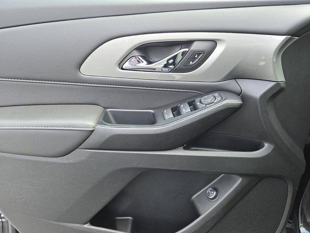 used 2023 Chevrolet Traverse car, priced at $30,499