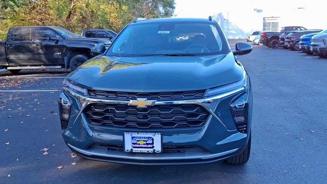 new 2025 Chevrolet Trax car, priced at $24,735