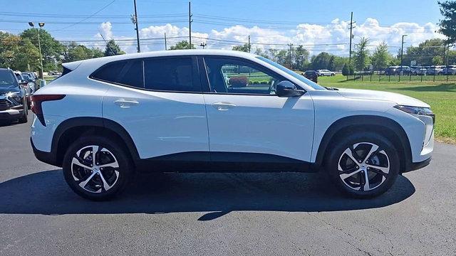 new 2025 Chevrolet Trax car, priced at $23,555