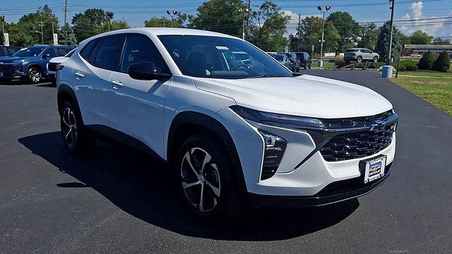 new 2025 Chevrolet Trax car, priced at $23,555