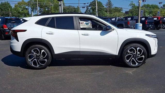 new 2025 Chevrolet Trax car, priced at $26,955