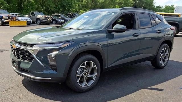 new 2025 Chevrolet Trax car, priced at $26,630