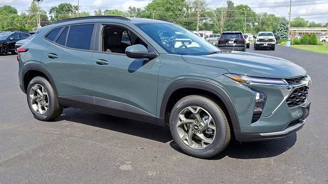 new 2025 Chevrolet Trax car, priced at $26,630
