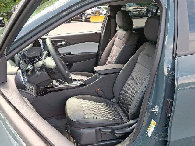 new 2025 Chevrolet Trax car, priced at $26,630