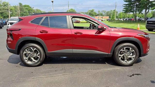 new 2025 Chevrolet Trax car, priced at $24,360
