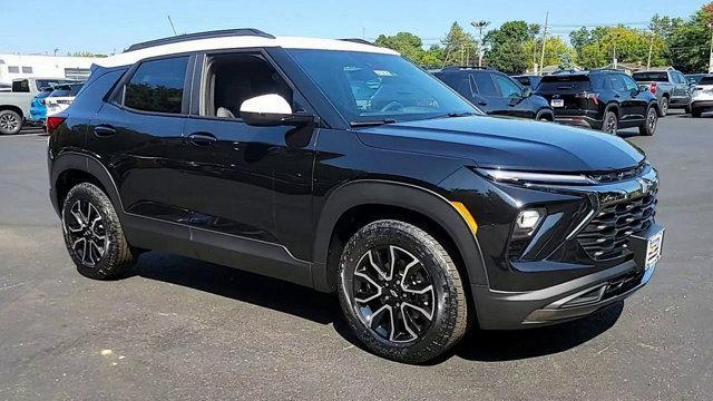 new 2025 Chevrolet TrailBlazer car, priced at $29,390