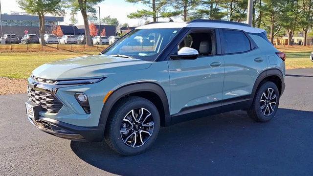 new 2025 Chevrolet TrailBlazer car, priced at $29,640