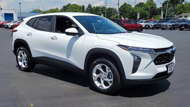 new 2025 Chevrolet Trax car, priced at $23,160