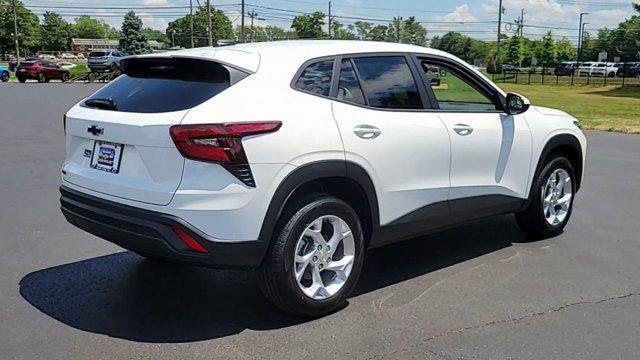 new 2025 Chevrolet Trax car, priced at $23,160