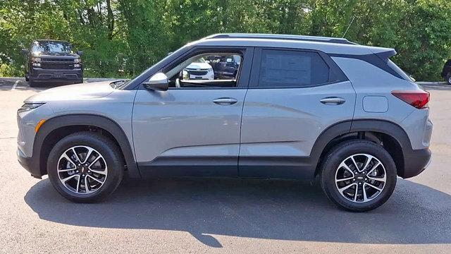 new 2025 Chevrolet TrailBlazer car, priced at $28,340