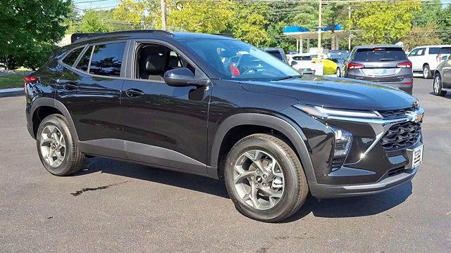 new 2025 Chevrolet Trax car, priced at $24,360