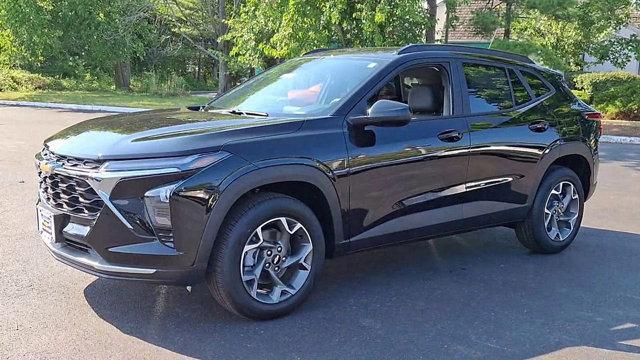new 2025 Chevrolet Trax car, priced at $24,360