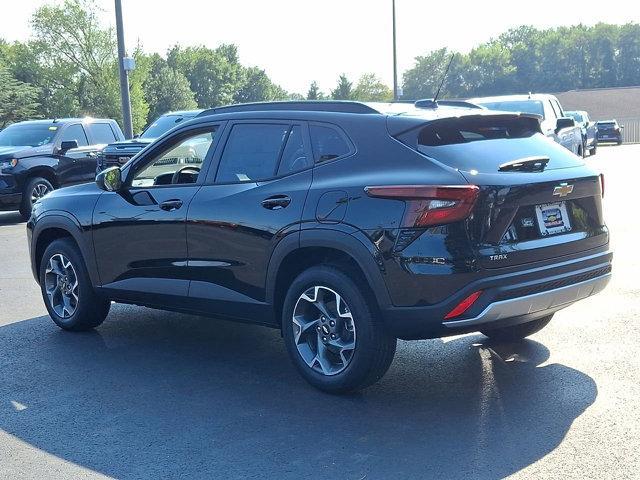 new 2025 Chevrolet Trax car, priced at $24,360