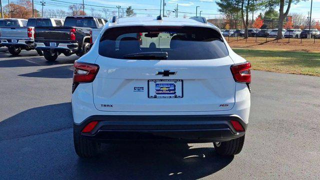 new 2025 Chevrolet Trax car, priced at $25,690