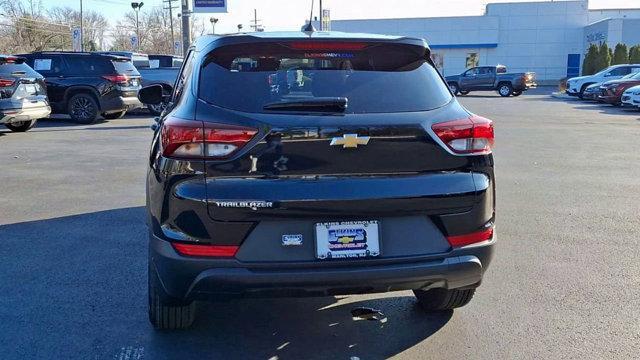 new 2025 Chevrolet TrailBlazer car, priced at $25,390