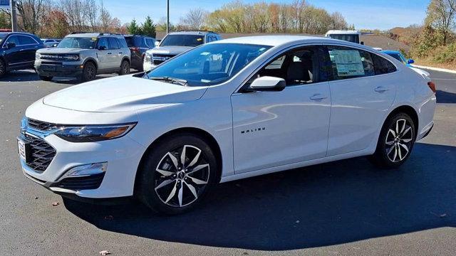 new 2025 Chevrolet Malibu car, priced at $28,195