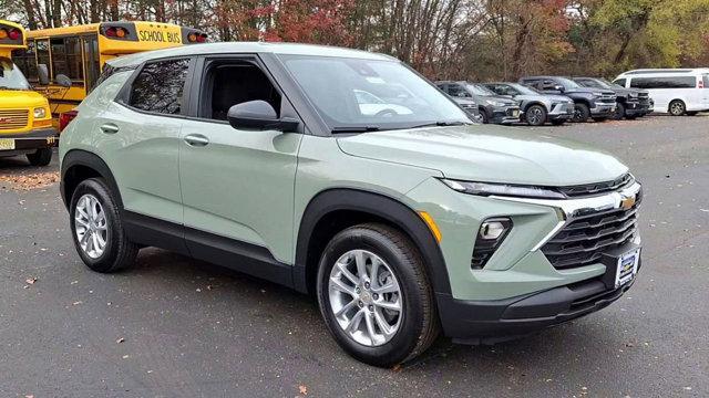 new 2025 Chevrolet TrailBlazer car, priced at $25,930