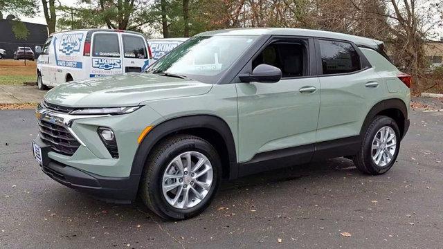 new 2025 Chevrolet TrailBlazer car, priced at $25,930