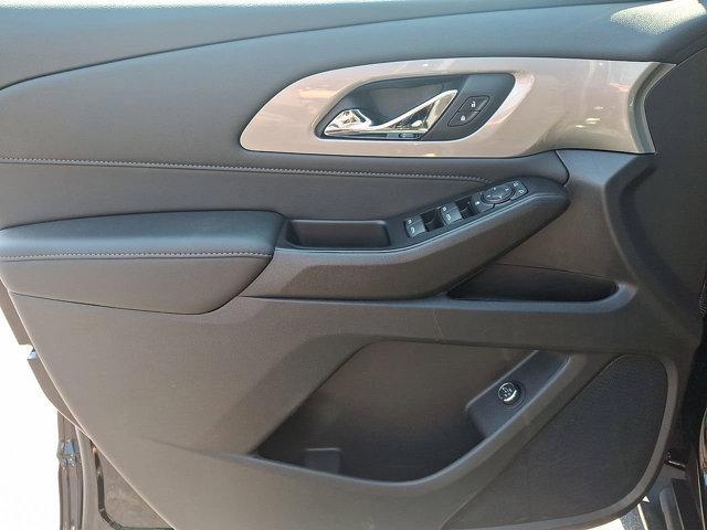 used 2022 Chevrolet Traverse car, priced at $28,599