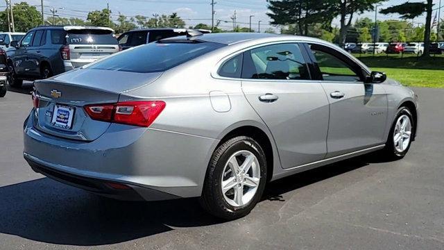 new 2025 Chevrolet Malibu car, priced at $27,570