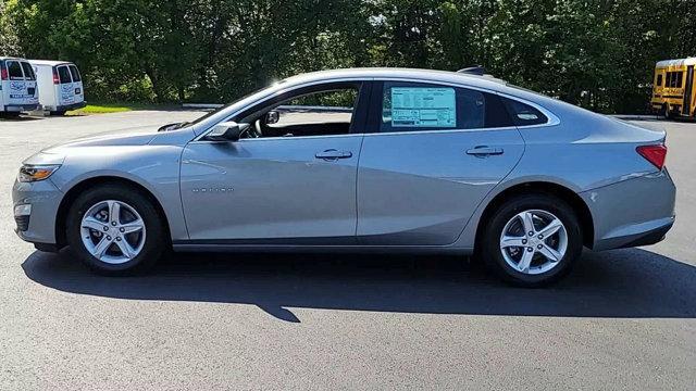 new 2025 Chevrolet Malibu car, priced at $27,570