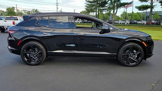 new 2024 Chevrolet Equinox car, priced at $44,995