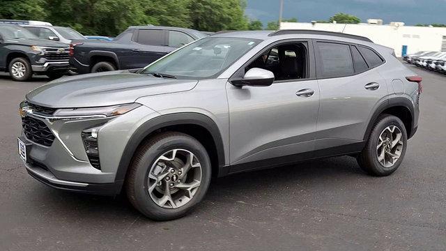 new 2025 Chevrolet Trax car, priced at $25,735