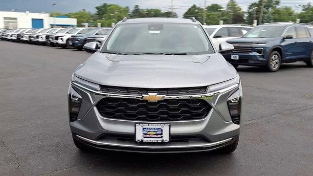 new 2025 Chevrolet Trax car, priced at $25,735